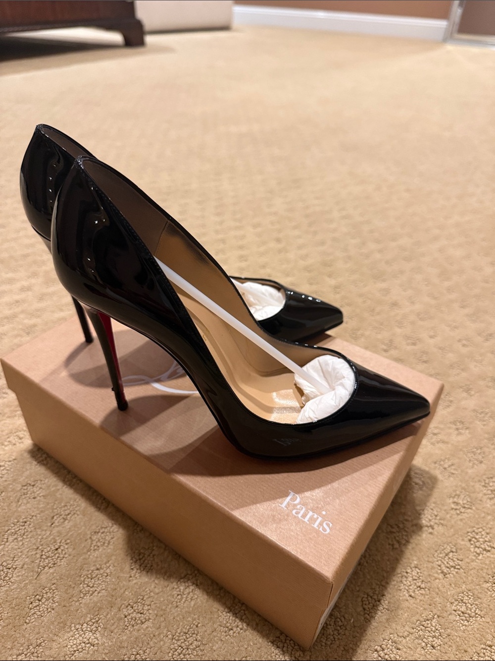 Christian Louboutin Black Patent Pointed Stiletto Heels with Red Soles - Picture 1 of 4